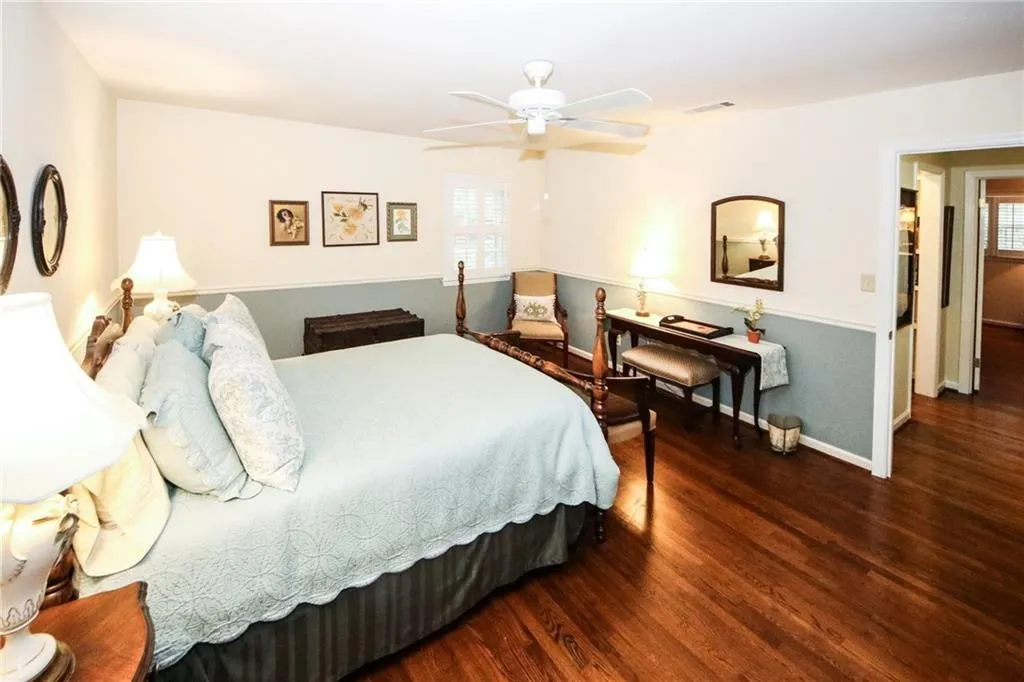 6775 Brandon Mill Road, Sandy Springs, Georgia 30328, 4 Bedrooms Bedrooms, ,2 BathroomsBathrooms,Residential,Sold,6775 Brandon Mill Road,6933472