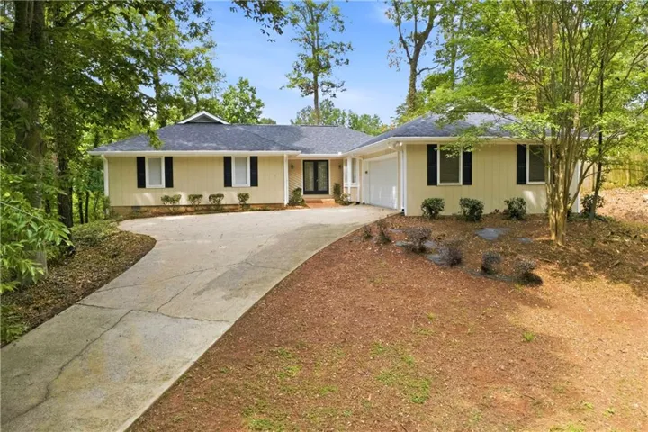 495 Knoll Woods Drive, Roswell, Georgia 30075