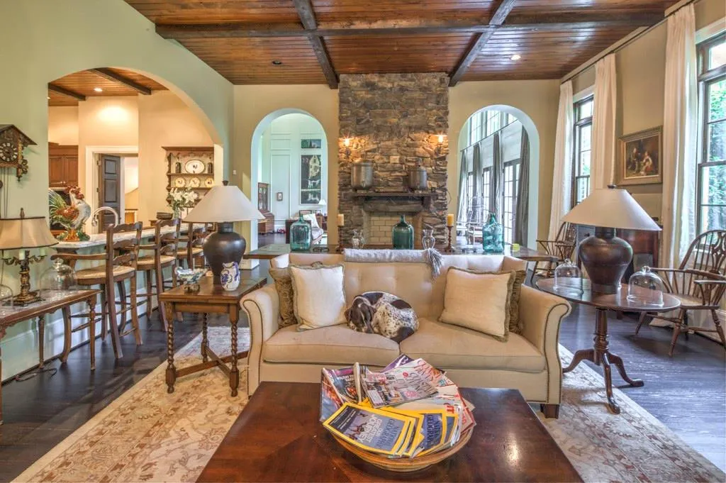 800 N Island Drive, Atlanta, Georgia 30327, 7 Bedrooms Bedrooms, ,7 BathroomsBathrooms,Residential,Sold,800 N Island Drive,5745272