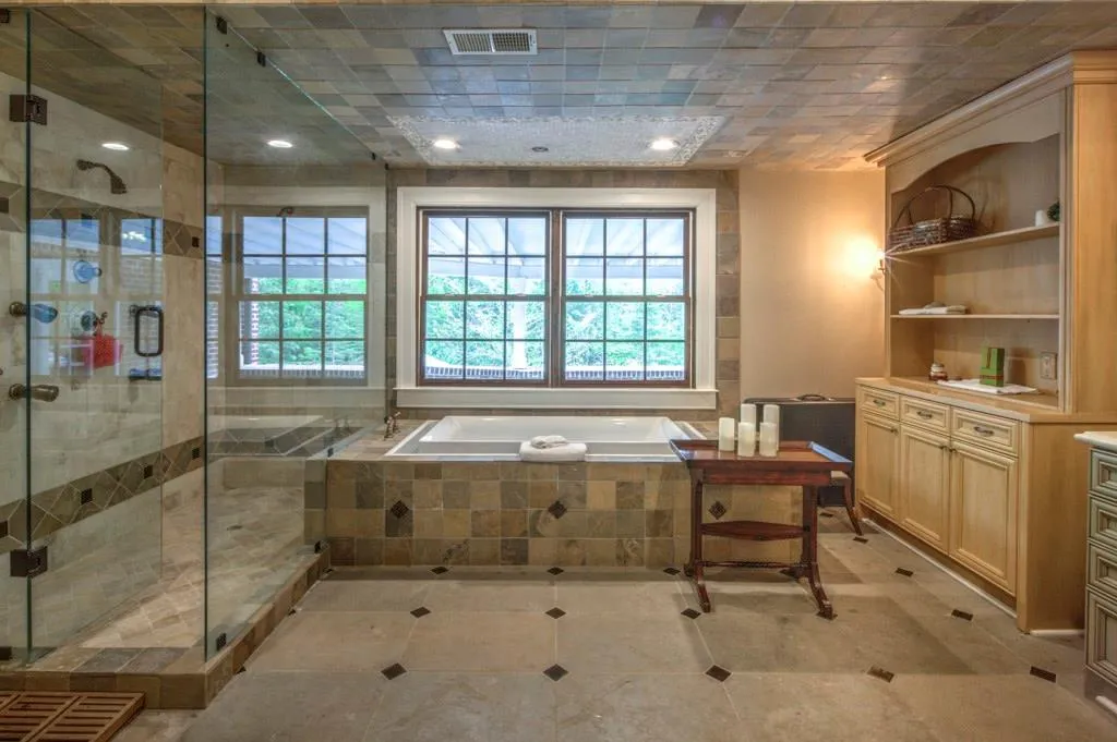 800 N Island Drive, Atlanta, Georgia 30327, 7 Bedrooms Bedrooms, ,7 BathroomsBathrooms,Residential,Sold,800 N Island Drive,5745272