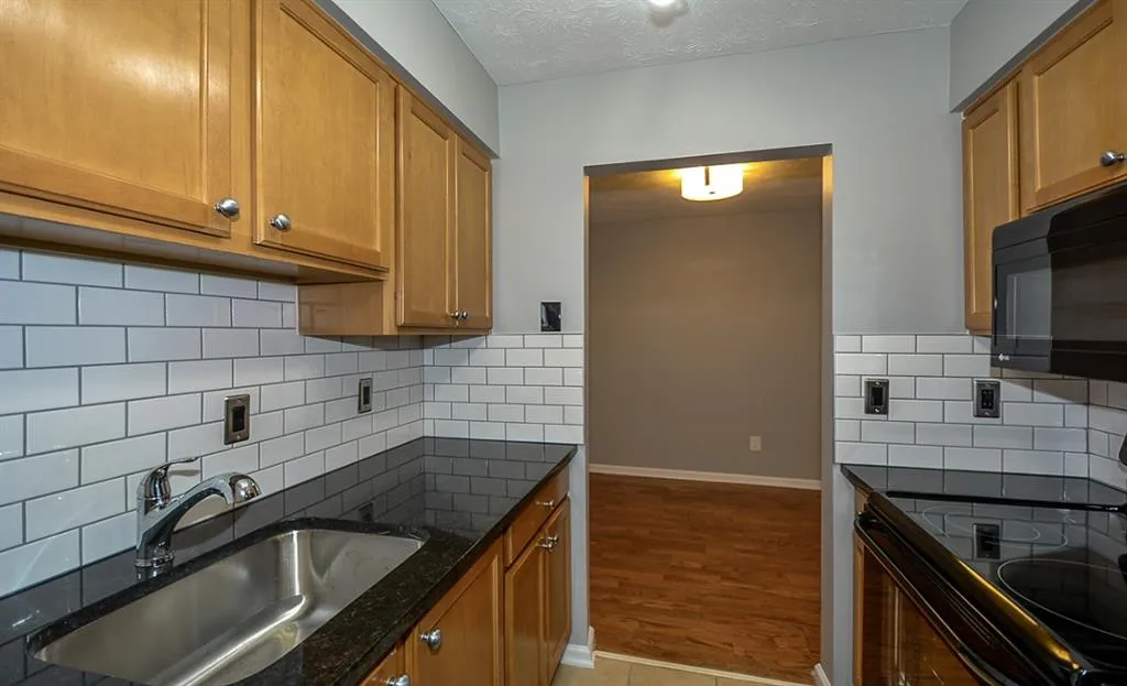 3120 Seven Pines Court Unit 303, Atlanta, Georgia 30339, 2 Bedrooms Bedrooms, ,1 BathroomBathrooms,Residential,Sold,3120 Seven Pines Court Unit 303,5790030
