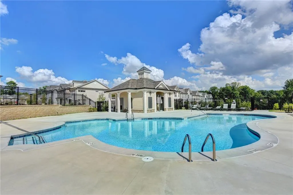 4261 Deming Circle, Atlanta, Georgia 30342, 3 Bedrooms Bedrooms, ,3 BathroomsBathrooms,Residential,Sold,4261 Deming Circle,5984908