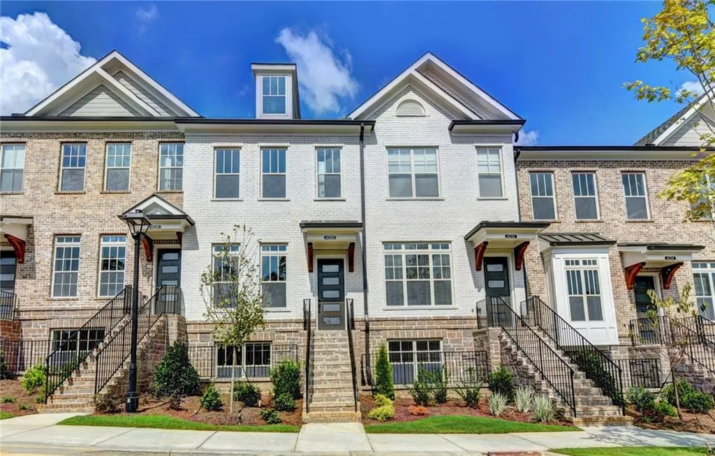 4261 Deming Circle, Atlanta, Georgia 30342, 3 Bedrooms Bedrooms, ,3 BathroomsBathrooms,Residential,Sold,4261 Deming Circle,5984908