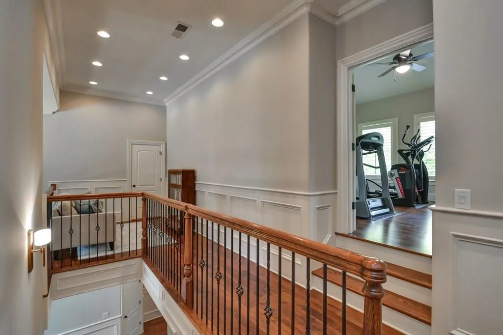 5385 High Point Manor, Atlanta, Georgia 30342, 4 Bedrooms Bedrooms, ,4 BathroomsBathrooms,Residential,Sold,5385 High Point Manor,6006910
