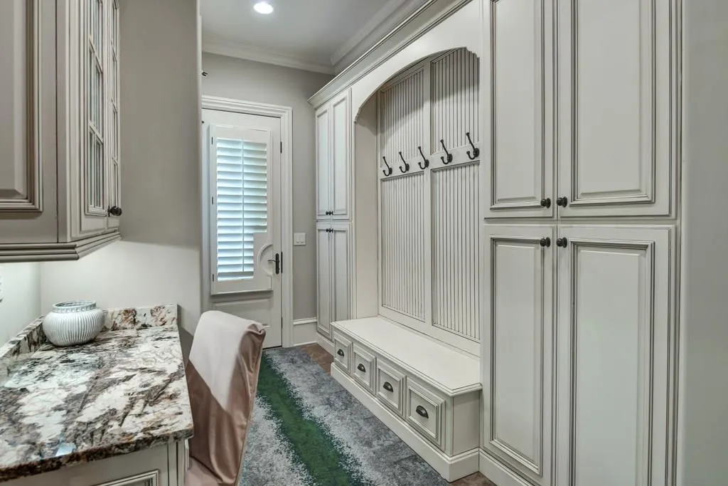 5385 High Point Manor, Atlanta, Georgia 30342, 4 Bedrooms Bedrooms, ,4 BathroomsBathrooms,Residential,Sold,5385 High Point Manor,6006910
