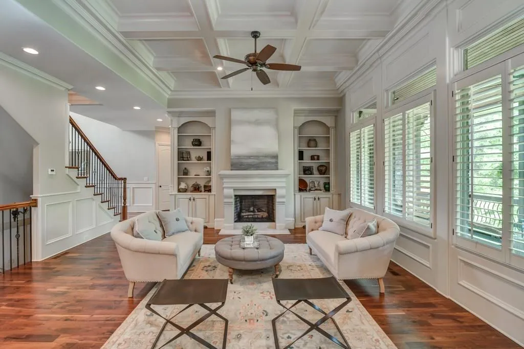 5385 High Point Manor, Atlanta, Georgia 30342, 4 Bedrooms Bedrooms, ,4 BathroomsBathrooms,Residential,Sold,5385 High Point Manor,6006910