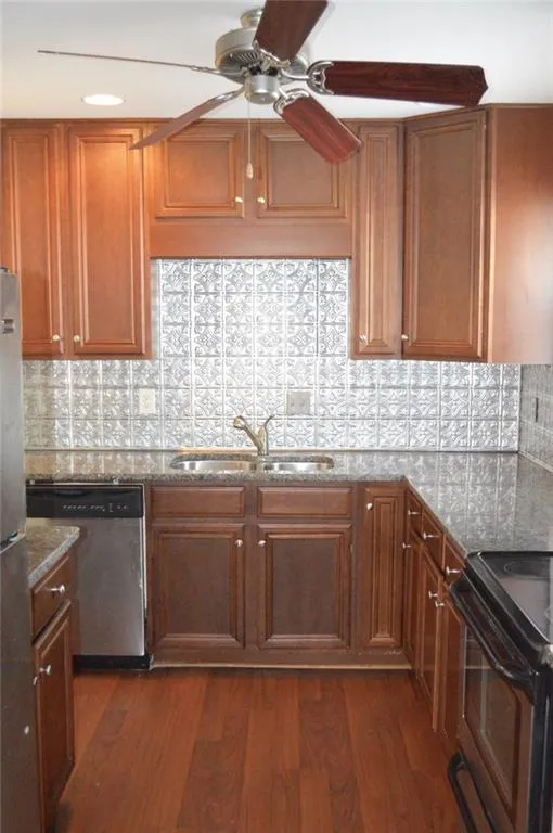 310 Winding River Drive Unit F, Atlanta, Georgia 30350, 2 Bedrooms Bedrooms, ,2 BathroomsBathrooms,Residential,Sold,310 Winding River Drive Unit F,5745697