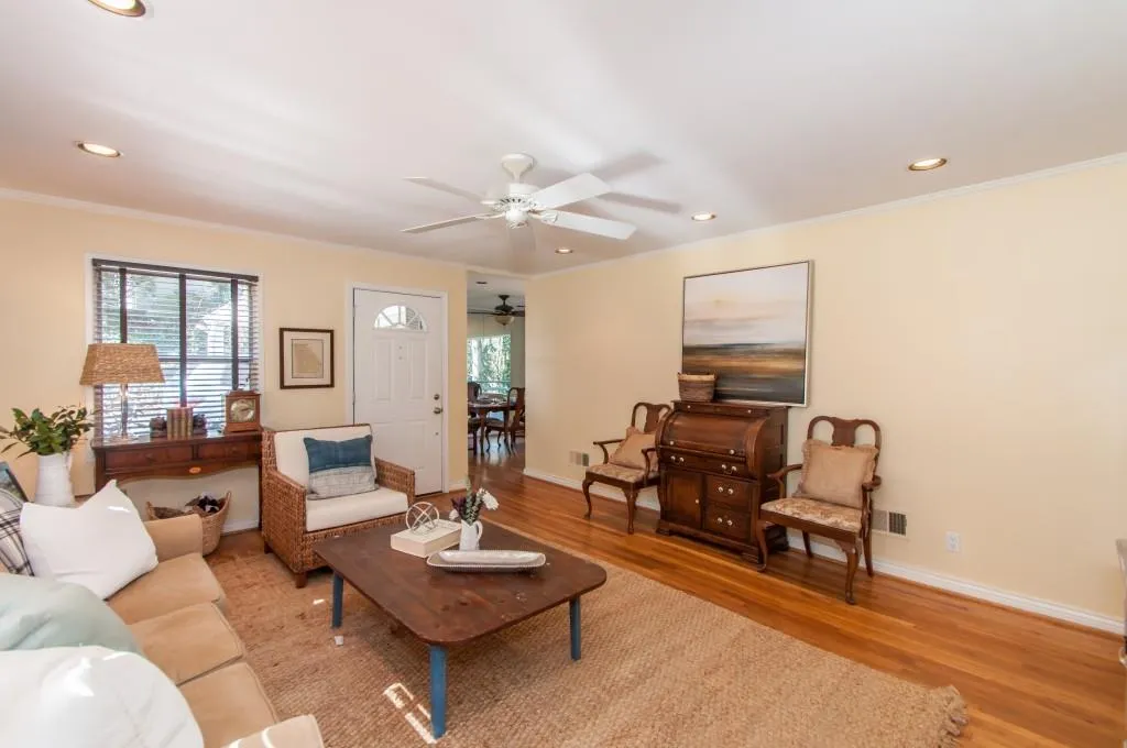 2537 Ridgewood Terrace, Atlanta, Georgia 30318, 4 Bedrooms Bedrooms, ,2 BathroomsBathrooms,Residential,Sold,2537 Ridgewood Terrace,5650868