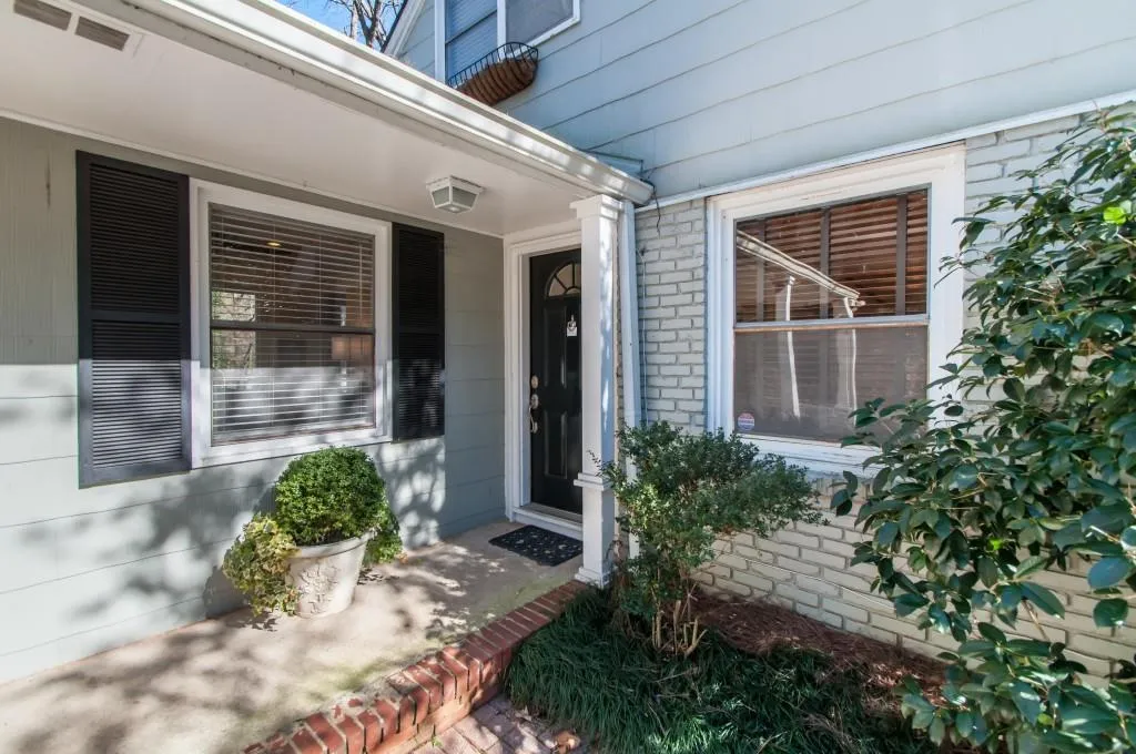 2537 Ridgewood Terrace, Atlanta, Georgia 30318, 4 Bedrooms Bedrooms, ,2 BathroomsBathrooms,Residential,Sold,2537 Ridgewood Terrace,5650868