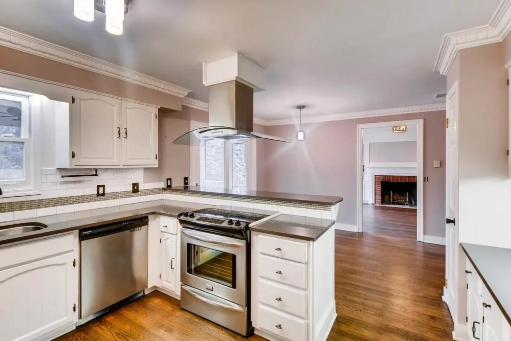 7715 Ryefield Drive, Sandy Springs, Georgia 30350, 4 Bedrooms Bedrooms, ,2 BathroomsBathrooms,Residential,Sold,7715 Ryefield Drive,5975077