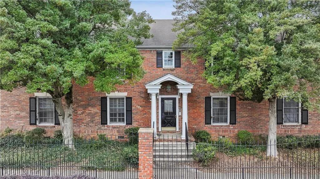 6700 Roswell Road Nw Unit 32c, Sandy Springs, Georgia 30328, 2 Bedrooms Bedrooms, ,2 BathroomsBathrooms,Residential,For Sale,6700 Roswell Road Nw Unit 32c,7612602