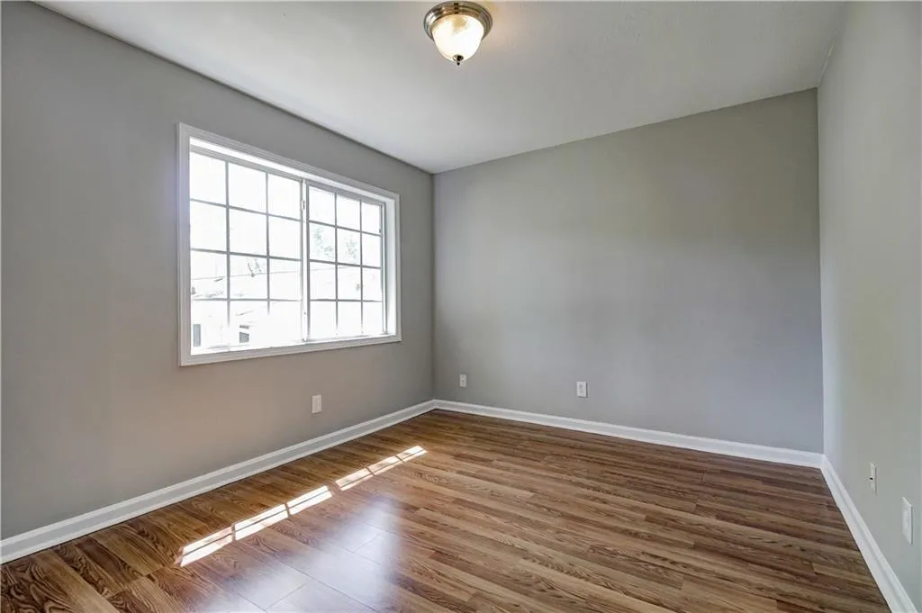 6940 Roswell Road Unit 14d, Atlanta, Georgia 30328, 3 Bedrooms Bedrooms, ,2 BathroomsBathrooms,Residential,Sold,6940 Roswell Road Unit 14d,5674538