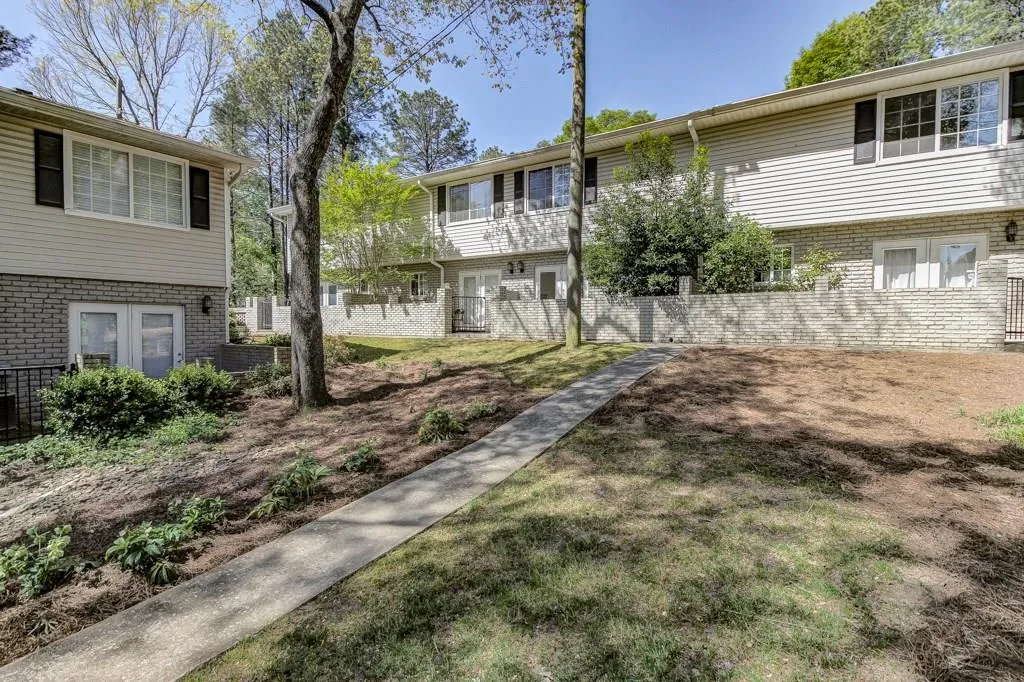 6940 Roswell Road Unit 14d, Atlanta, Georgia 30328, 3 Bedrooms Bedrooms, ,2 BathroomsBathrooms,Residential,Sold,6940 Roswell Road Unit 14d,5674538