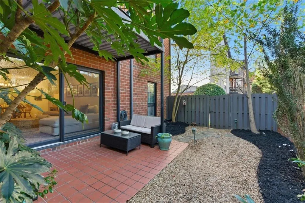 View of patio / terrace featuring an outdoor living space