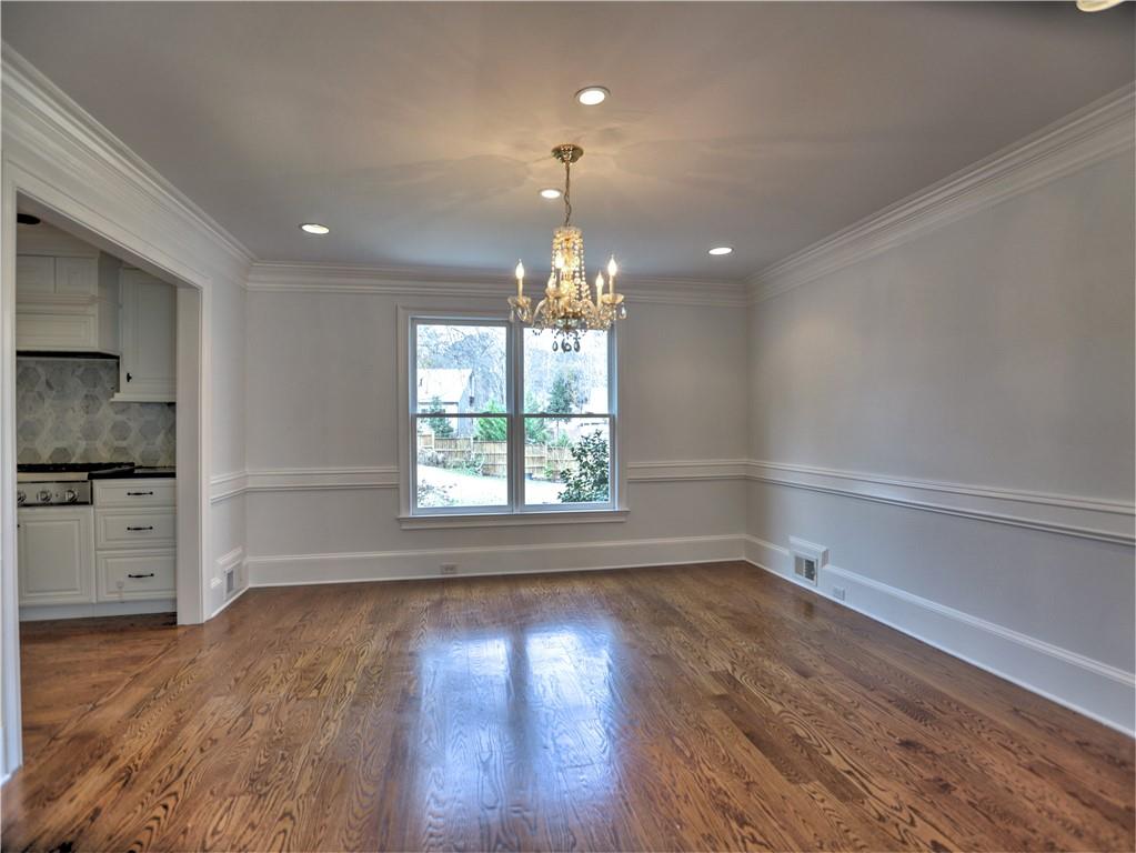 5010 Spruce Bluff Drive, Sandy Springs, Georgia 30350, 5 Bedrooms Bedrooms, ,5 BathroomsBathrooms,Residential,Sold,5010 Spruce Bluff Drive,7285614