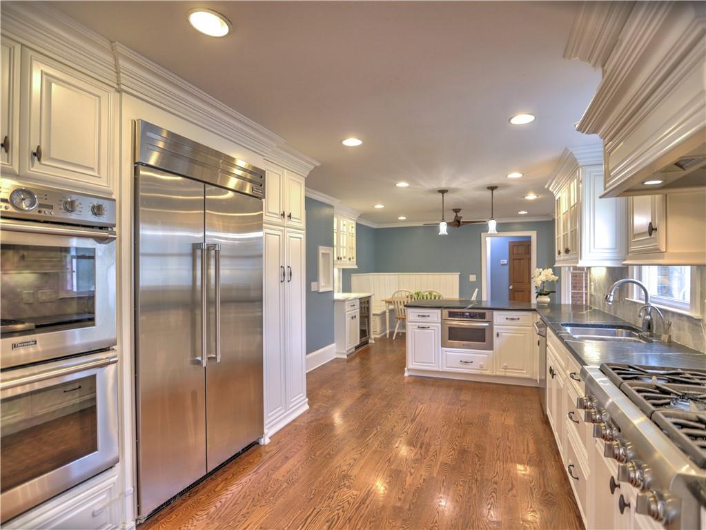 5010 Spruce Bluff Drive, Sandy Springs, Georgia 30350, 5 Bedrooms Bedrooms, ,5 BathroomsBathrooms,Residential,Sold,5010 Spruce Bluff Drive,7285614