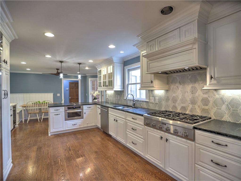 5010 Spruce Bluff Drive, Sandy Springs, Georgia 30350, 5 Bedrooms Bedrooms, ,5 BathroomsBathrooms,Residential,Sold,5010 Spruce Bluff Drive,7285614