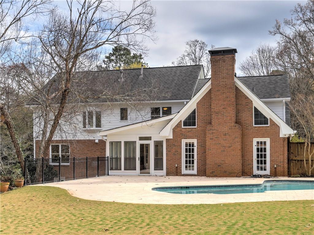 5010 Spruce Bluff Drive, Sandy Springs, Georgia 30350, 5 Bedrooms Bedrooms, ,5 BathroomsBathrooms,Residential,Sold,5010 Spruce Bluff Drive,7285614
