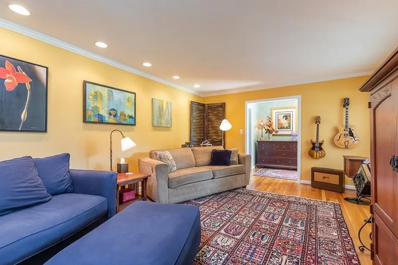 6532 Cherry Tree Lane, Sandy Springs, Georgia 30328, 4 Bedrooms Bedrooms, ,2 BathroomsBathrooms,Residential,Sold,6532 Cherry Tree Lane,6583666