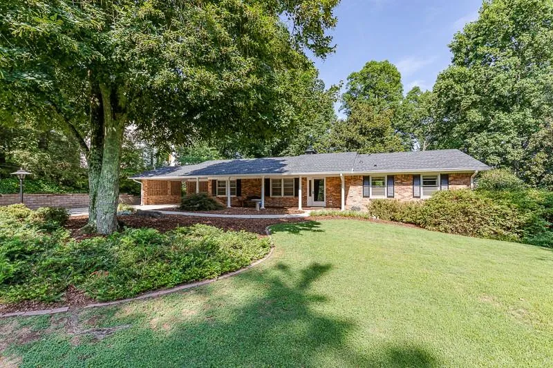 6532 Cherry Tree Lane, Sandy Springs, Georgia 30328, 4 Bedrooms Bedrooms, ,2 BathroomsBathrooms,Residential,Sold,6532 Cherry Tree Lane,6583666