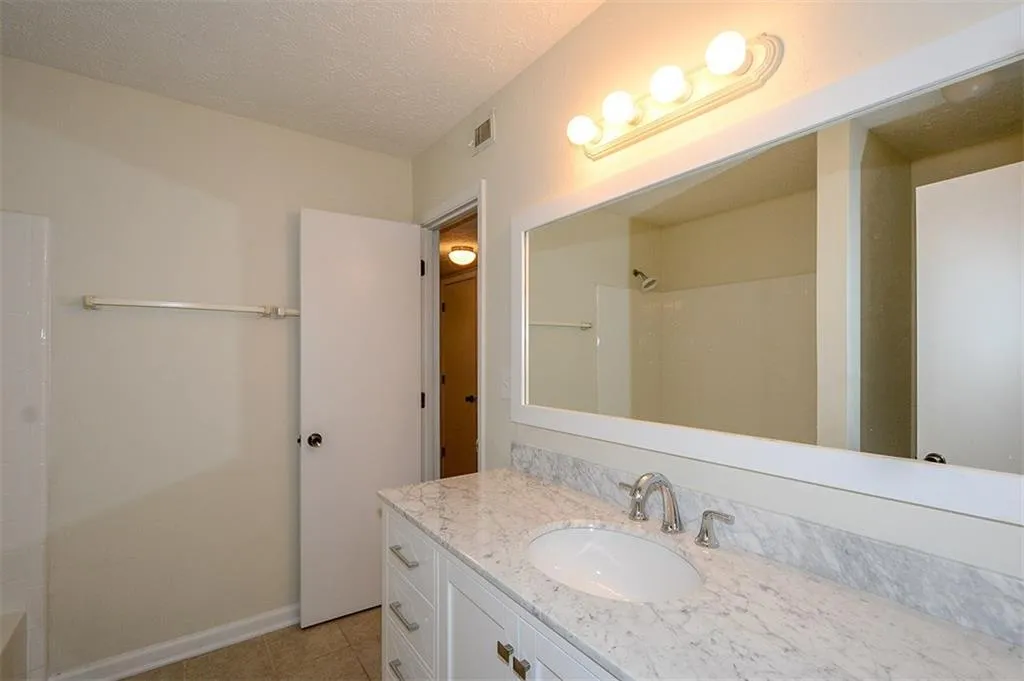 507 Woodcliff Drive Unit 507, Sandy Springs, Georgia 30350, 2 Bedrooms Bedrooms, ,1 BathroomBathrooms,Residential,Sold,507 Woodcliff Drive Unit 507,5895284