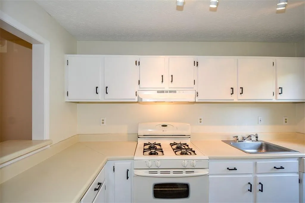 507 Woodcliff Drive Unit 507, Sandy Springs, Georgia 30350, 2 Bedrooms Bedrooms, ,1 BathroomBathrooms,Residential,Sold,507 Woodcliff Drive Unit 507,5895284