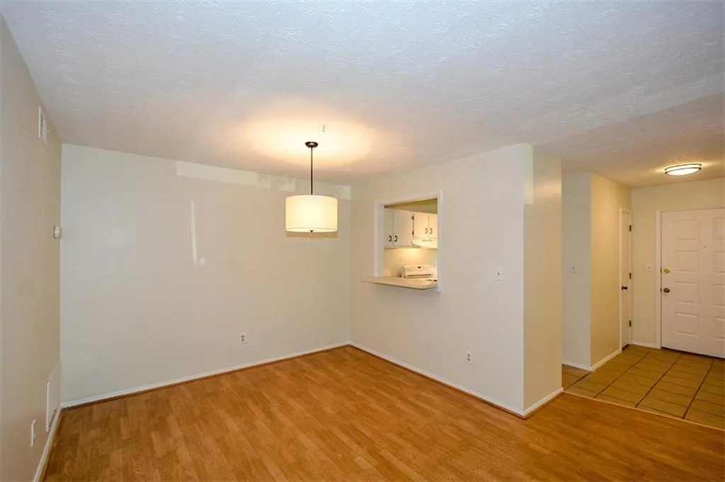 507 Woodcliff Drive Unit 507, Sandy Springs, Georgia 30350, 2 Bedrooms Bedrooms, ,1 BathroomBathrooms,Residential,Sold,507 Woodcliff Drive Unit 507,5895284