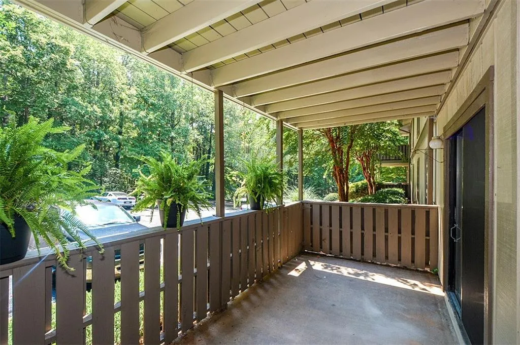 507 Woodcliff Drive Unit 507, Sandy Springs, Georgia 30350, 2 Bedrooms Bedrooms, ,1 BathroomBathrooms,Residential,Sold,507 Woodcliff Drive Unit 507,5895284