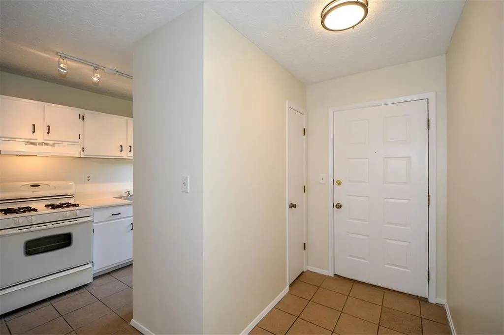 507 Woodcliff Drive Unit 507, Sandy Springs, Georgia 30350, 2 Bedrooms Bedrooms, ,1 BathroomBathrooms,Residential,Sold,507 Woodcliff Drive Unit 507,5895284