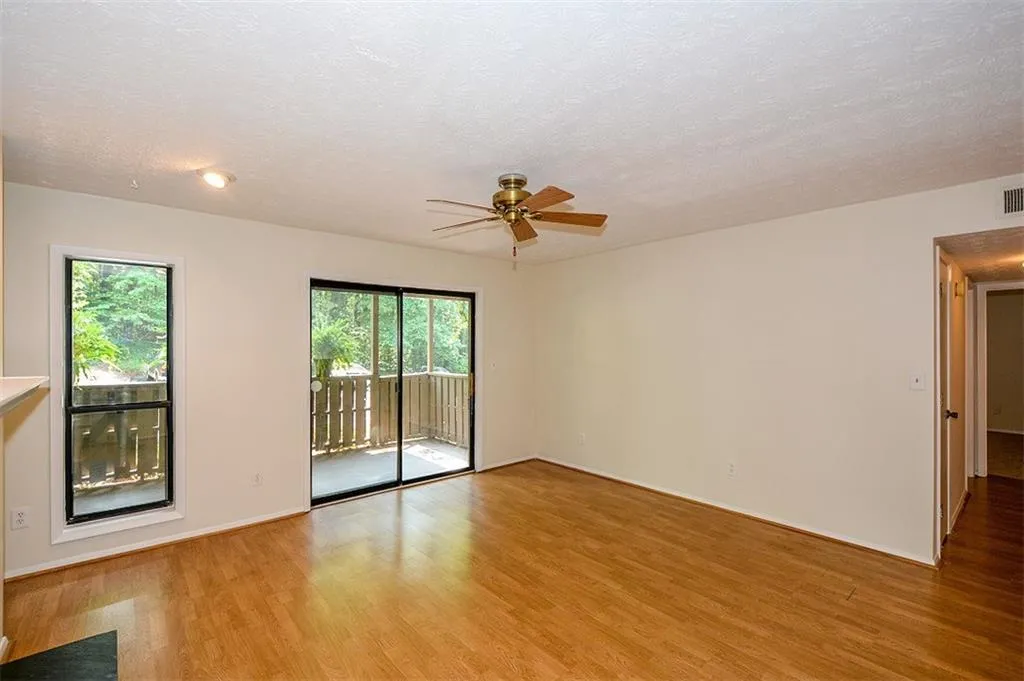 507 Woodcliff Drive Unit 507, Sandy Springs, Georgia 30350, 2 Bedrooms Bedrooms, ,1 BathroomBathrooms,Residential,Sold,507 Woodcliff Drive Unit 507,5895284