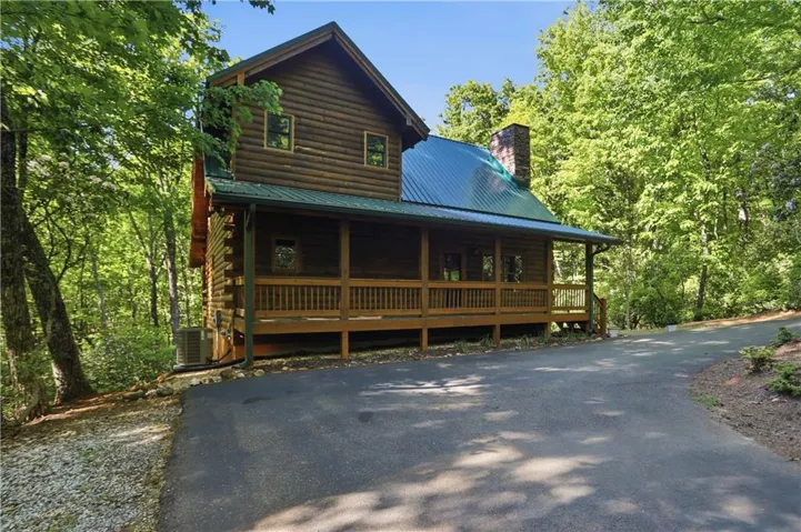 702 Ranch Mountain Drive, Dahlonega, Georgia 30533