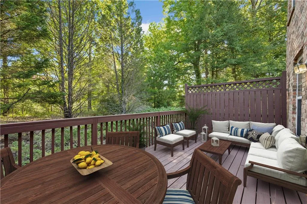 3917 Old Atlanta Station Drive Se, Atlanta, Georgia 30339, 4 Bedrooms Bedrooms, ,3 BathroomsBathrooms,Residential,For Sale,3917 Old Atlanta Station Drive Se,7622572
