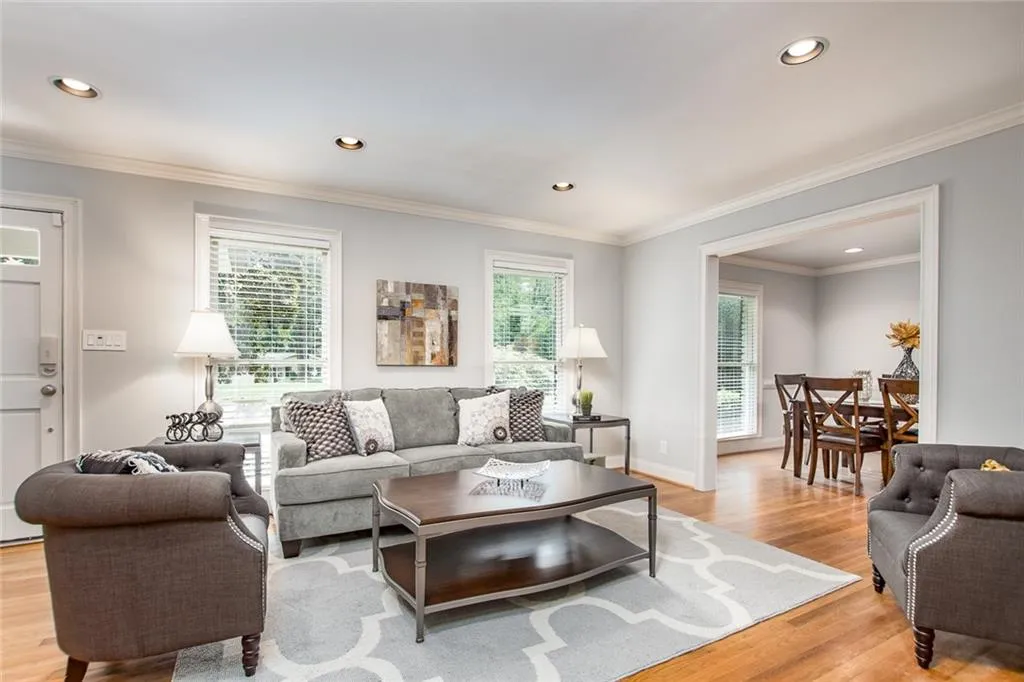 540 Windsor Parkway, Sandy Springs, Georgia 30342, 3 Bedrooms Bedrooms, ,3 BathroomsBathrooms,Residential,Sold,540 Windsor Parkway,5885624