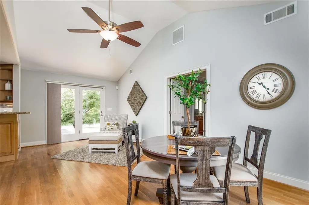 540 Windsor Parkway, Sandy Springs, Georgia 30342, 3 Bedrooms Bedrooms, ,3 BathroomsBathrooms,Residential,Sold,540 Windsor Parkway,5885624