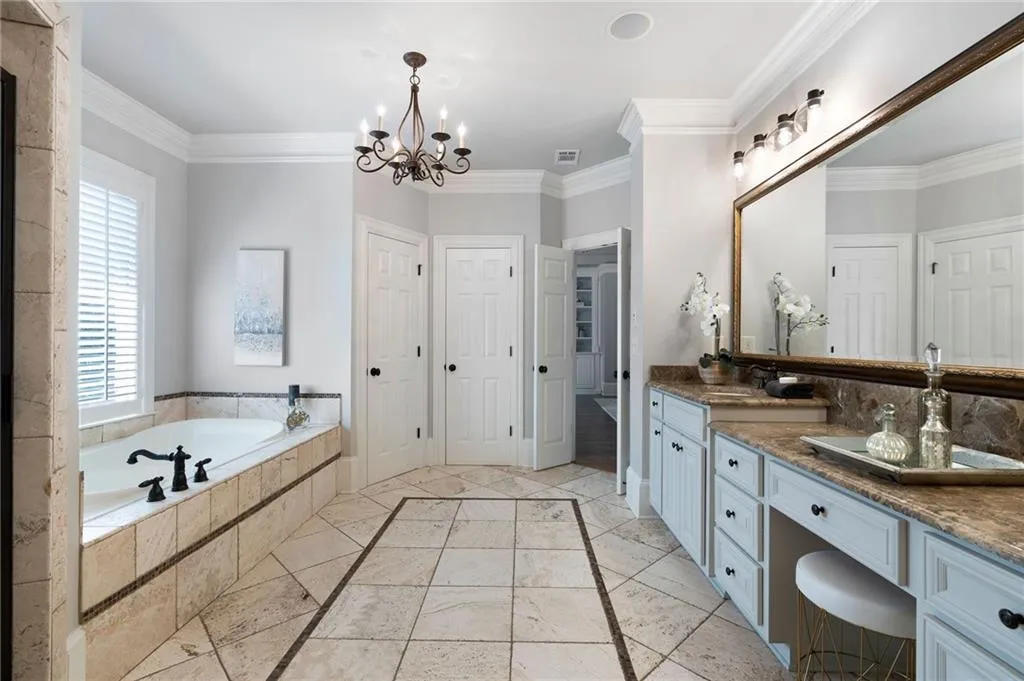 555 Glenmanor Court, Atlanta, Georgia 30328, 6 Bedrooms Bedrooms, ,6 BathroomsBathrooms,Residential,Sold,555 Glenmanor Court,7212132 555 Glenmanor Court, Atlanta, Georgia 30328, 6 Bedrooms Bedrooms, ,6 BathroomsBathrooms,Residential,Sold,555 Glenmanor Court,7212132