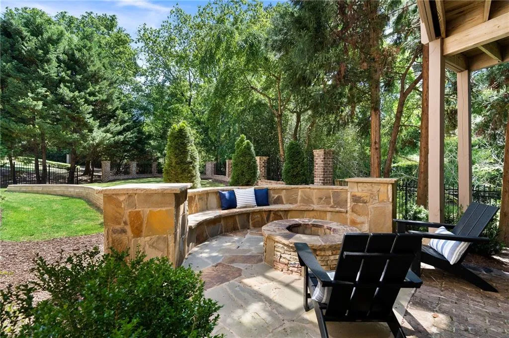 555 Glenmanor Court, Atlanta, Georgia 30328, 6 Bedrooms Bedrooms, ,6 BathroomsBathrooms,Residential,Sold,555 Glenmanor Court,7212132 555 Glenmanor Court, Atlanta, Georgia 30328, 6 Bedrooms Bedrooms, ,6 BathroomsBathrooms,Residential,Sold,555 Glenmanor Court,7212132