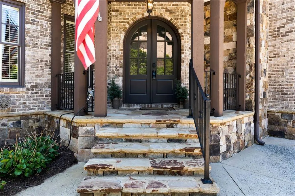 555 Glenmanor Court, Atlanta, Georgia 30328, 6 Bedrooms Bedrooms, ,6 BathroomsBathrooms,Residential,Sold,555 Glenmanor Court,7212132 555 Glenmanor Court, Atlanta, Georgia 30328, 6 Bedrooms Bedrooms, ,6 BathroomsBathrooms,Residential,Sold,555 Glenmanor Court,7212132