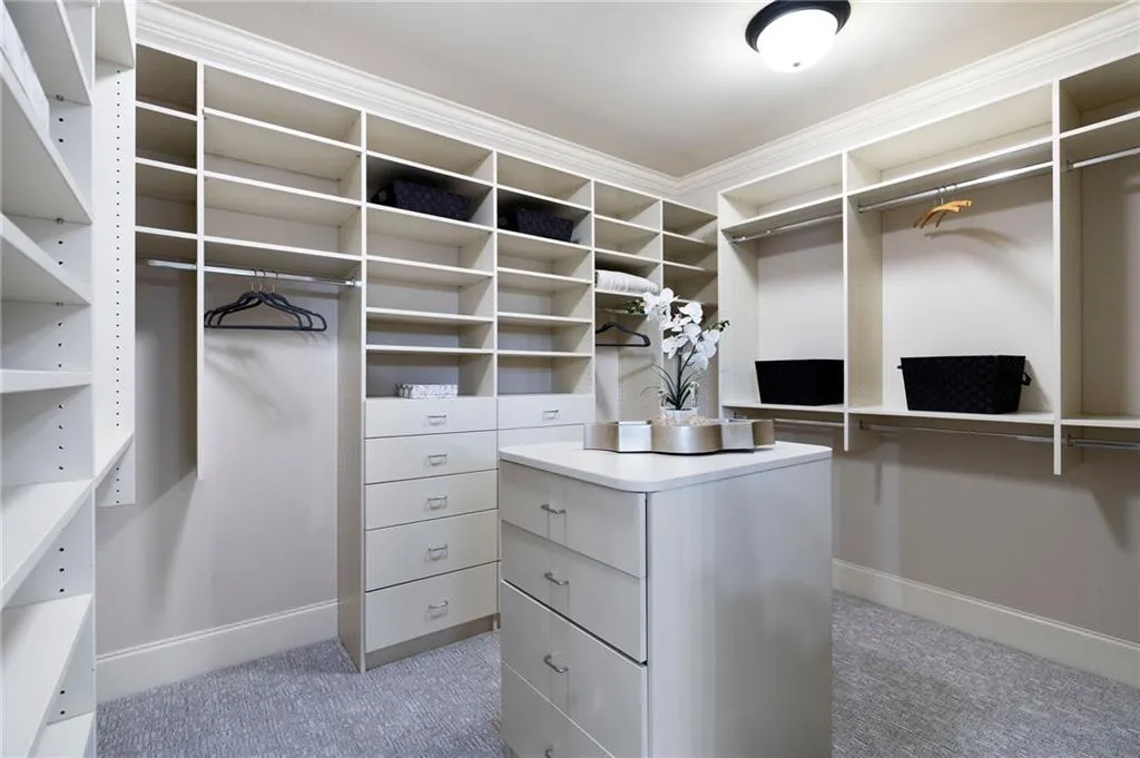 555 Glenmanor Court, Atlanta, Georgia 30328, 6 Bedrooms Bedrooms, ,6 BathroomsBathrooms,Residential,Sold,555 Glenmanor Court,7212132 555 Glenmanor Court, Atlanta, Georgia 30328, 6 Bedrooms Bedrooms, ,6 BathroomsBathrooms,Residential,Sold,555 Glenmanor Court,7212132