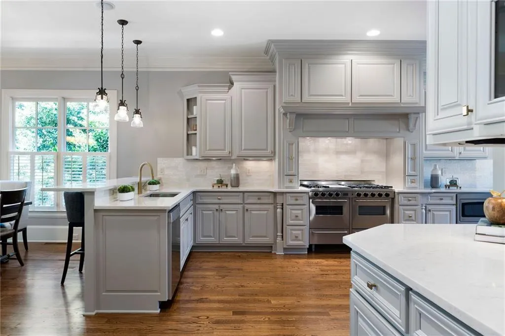 555 Glenmanor Court, Atlanta, Georgia 30328, 6 Bedrooms Bedrooms, ,6 BathroomsBathrooms,Residential,Sold,555 Glenmanor Court,7212132 555 Glenmanor Court, Atlanta, Georgia 30328, 6 Bedrooms Bedrooms, ,6 BathroomsBathrooms,Residential,Sold,555 Glenmanor Court,7212132