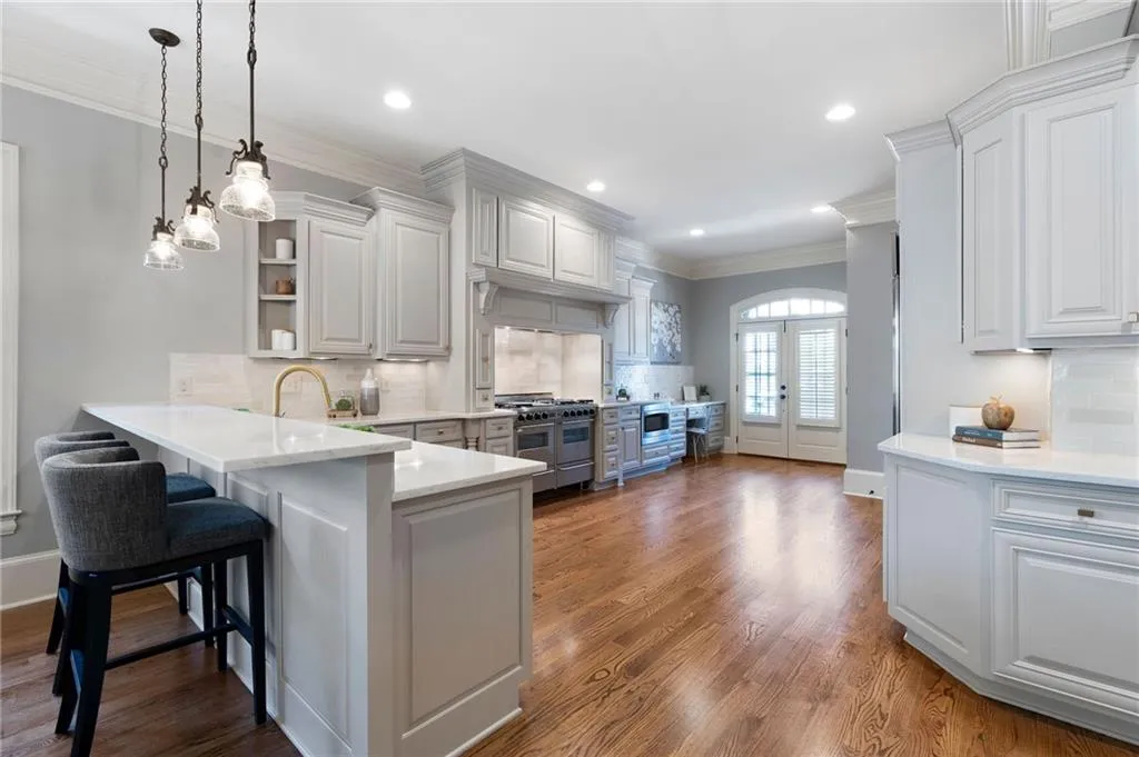 555 Glenmanor Court, Atlanta, Georgia 30328, 6 Bedrooms Bedrooms, ,6 BathroomsBathrooms,Residential,Sold,555 Glenmanor Court,7212132 555 Glenmanor Court, Atlanta, Georgia 30328, 6 Bedrooms Bedrooms, ,6 BathroomsBathrooms,Residential,Sold,555 Glenmanor Court,7212132