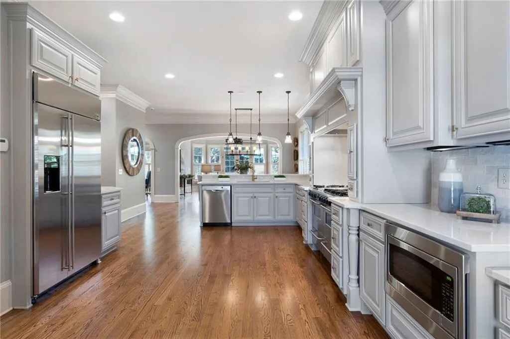 555 Glenmanor Court, Atlanta, Georgia 30328, 6 Bedrooms Bedrooms, ,6 BathroomsBathrooms,Residential,Sold,555 Glenmanor Court,7212132 555 Glenmanor Court, Atlanta, Georgia 30328, 6 Bedrooms Bedrooms, ,6 BathroomsBathrooms,Residential,Sold,555 Glenmanor Court,7212132