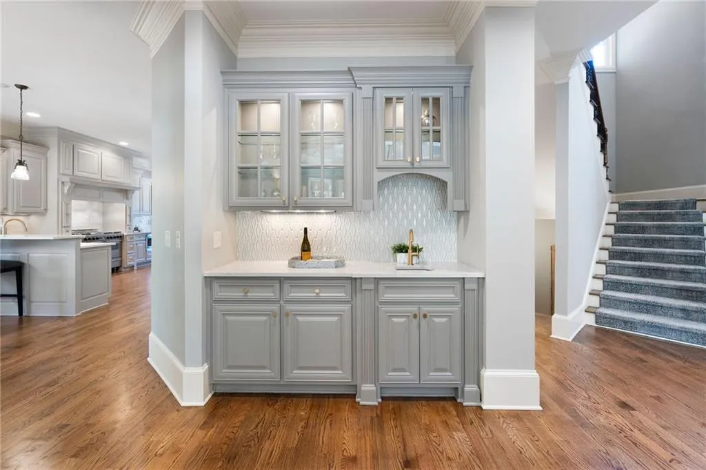 555 Glenmanor Court, Atlanta, Georgia 30328, 6 Bedrooms Bedrooms, ,6 BathroomsBathrooms,Residential,Sold,555 Glenmanor Court,7212132 555 Glenmanor Court, Atlanta, Georgia 30328, 6 Bedrooms Bedrooms, ,6 BathroomsBathrooms,Residential,Sold,555 Glenmanor Court,7212132