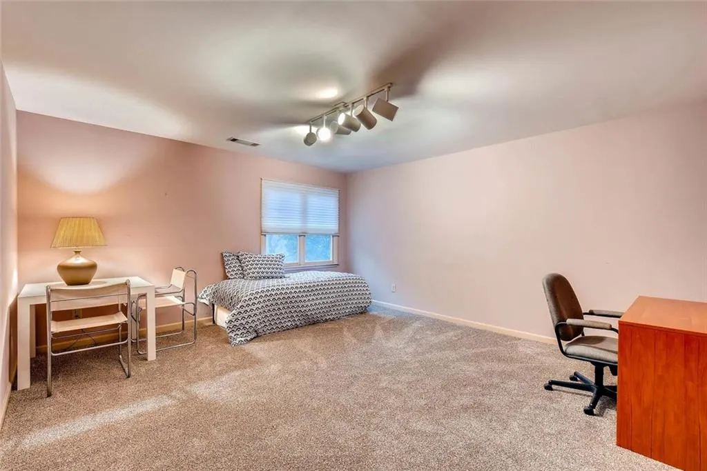 60 S Battery Place, Atlanta, Georgia 30342, 4 Bedrooms Bedrooms, ,3 BathroomsBathrooms,Residential,Sold,60 S Battery Place,5794228