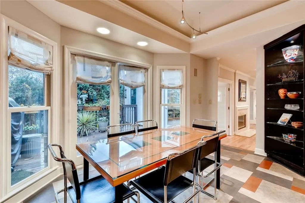60 S Battery Place, Atlanta, Georgia 30342, 4 Bedrooms Bedrooms, ,3 BathroomsBathrooms,Residential,Sold,60 S Battery Place,5794228