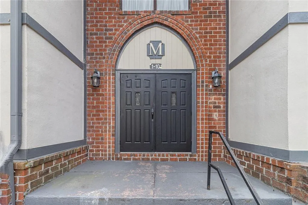 6851 Roswell Road Unit M-5, Atlanta, Georgia 30328, 2 Bedrooms Bedrooms, ,2 BathroomsBathrooms,Residential,For Sale,6851 Roswell Road Unit M-5,7664253