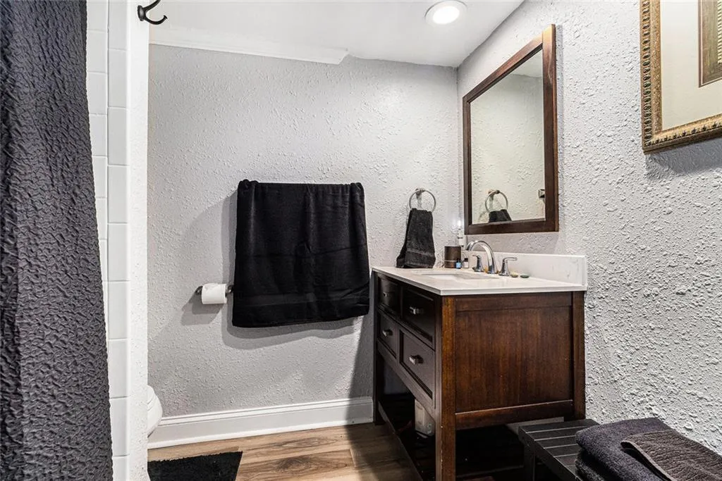 6851 Roswell Road Unit M-5, Atlanta, Georgia 30328, 2 Bedrooms Bedrooms, ,2 BathroomsBathrooms,Residential,For Sale,6851 Roswell Road Unit M-5,7664253