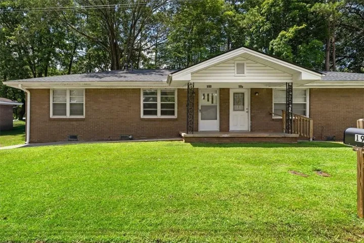 220 Opal Drive, Roswell, Georgia 30075