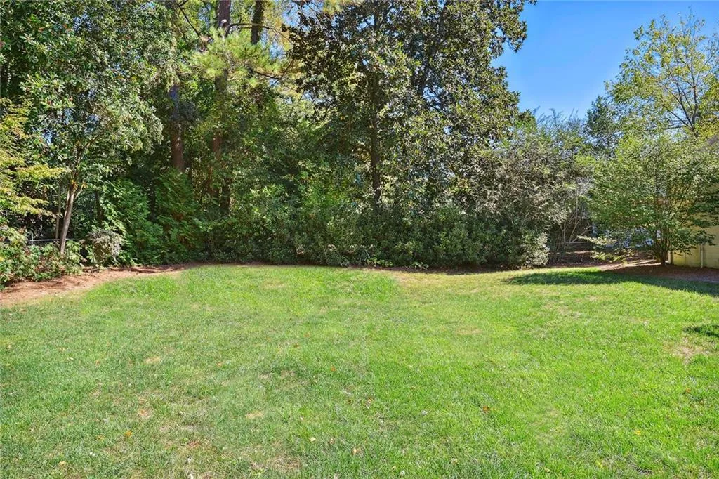 440 Old Creek Road, Atlanta, Georgia 30342, 3 Bedrooms Bedrooms, ,3 BathroomsBathrooms,Residential,Sold,440 Old Creek Road,7132339