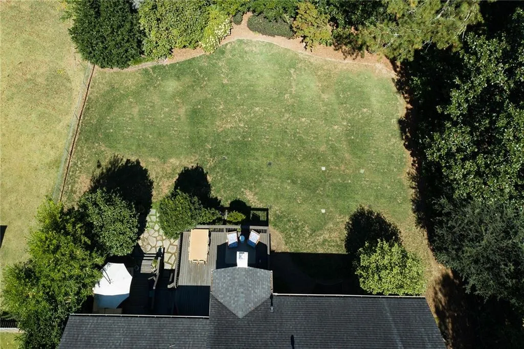 440 Old Creek Road, Atlanta, Georgia 30342, 3 Bedrooms Bedrooms, ,3 BathroomsBathrooms,Residential,Sold,440 Old Creek Road,7132339