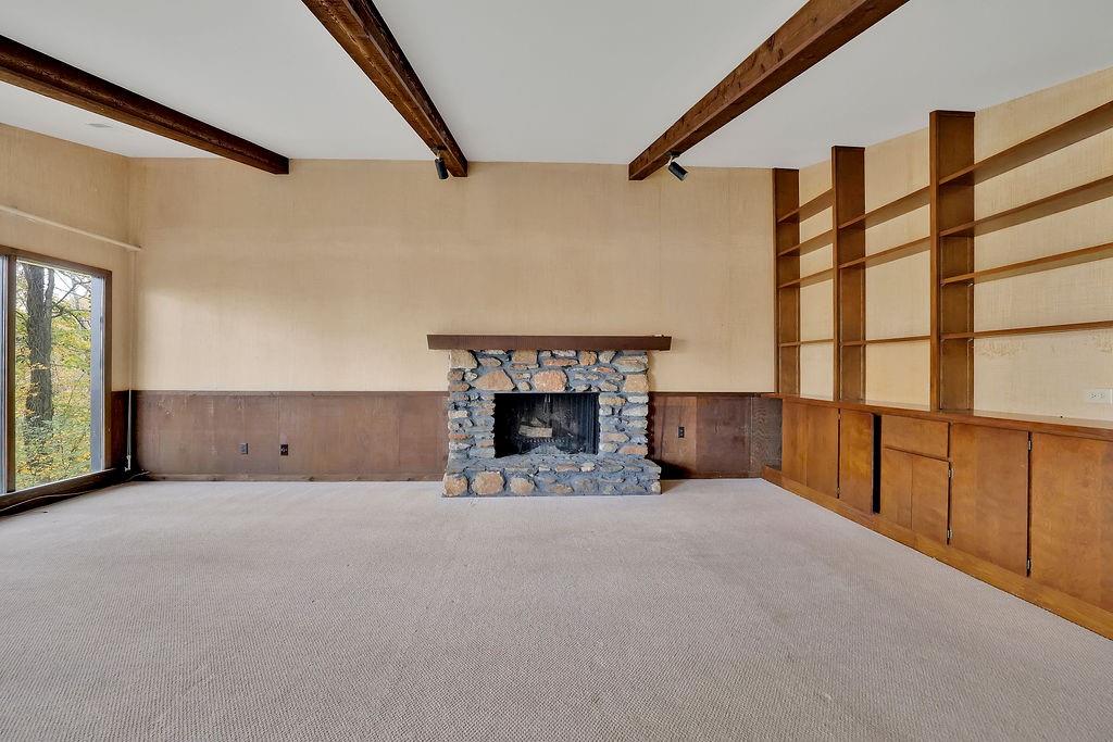 120 HUNTCLIFF Point, Sandy Springs, Georgia 30350, 5 Bedrooms Bedrooms, ,4 BathroomsBathrooms,Residential,Sold,120 HUNTCLIFF Point,7303103